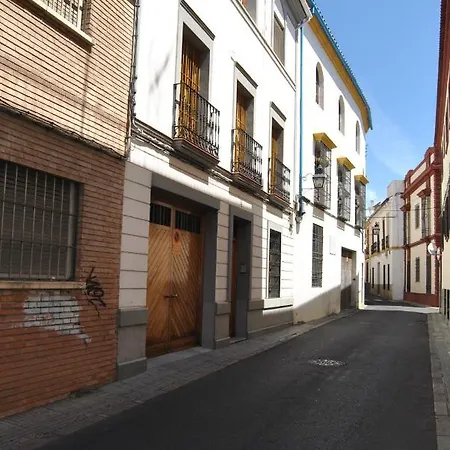 Patio De La Escalera